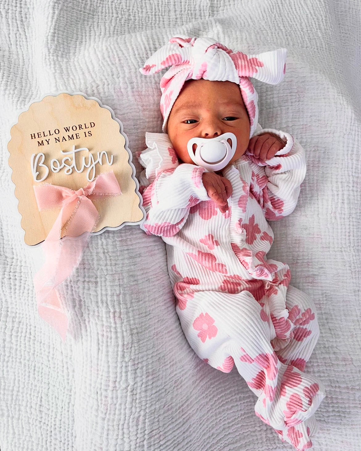 Name Announcement - Wavey scallops with Chiffon Bow