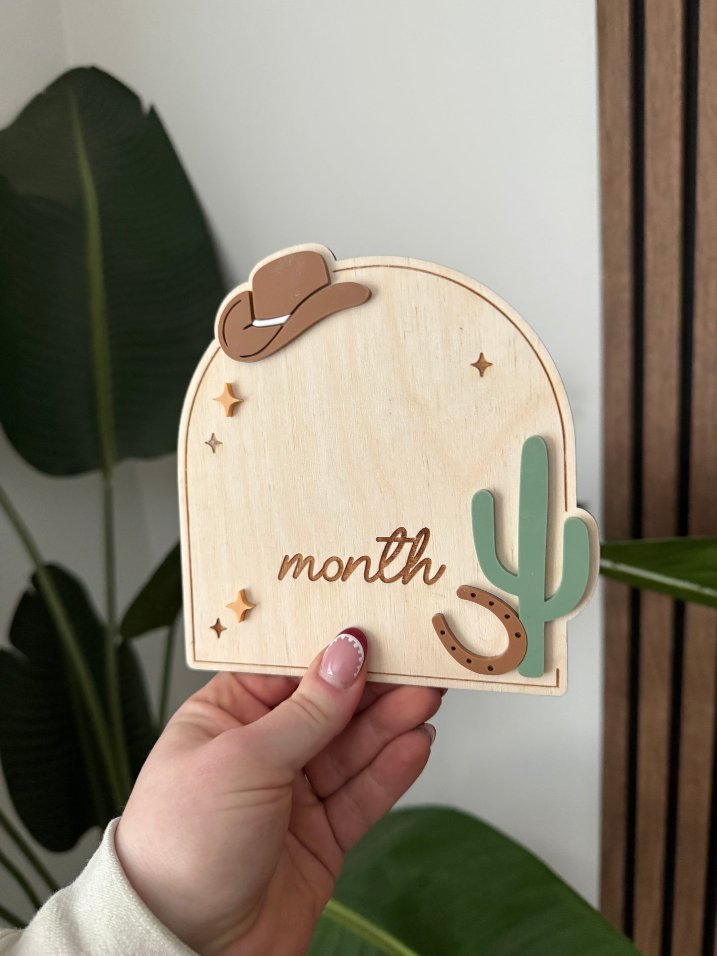 Newborn Milestone - Western