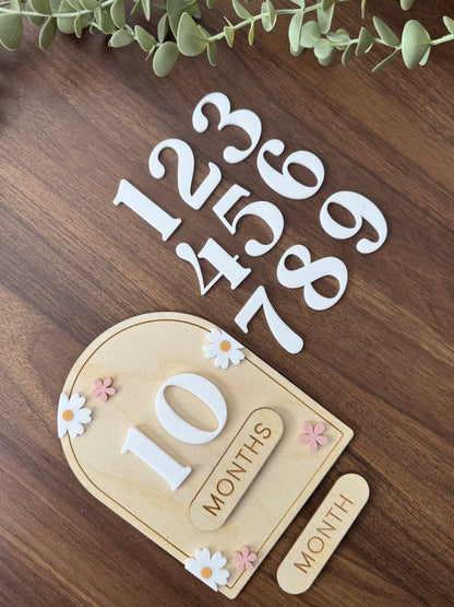 Newborn Milestone - Daisy